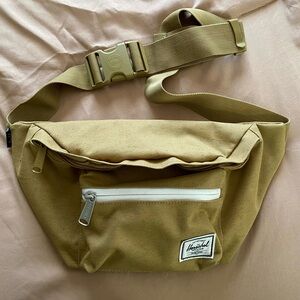 Herschel Supply Co. Seventeen Fanny Pack